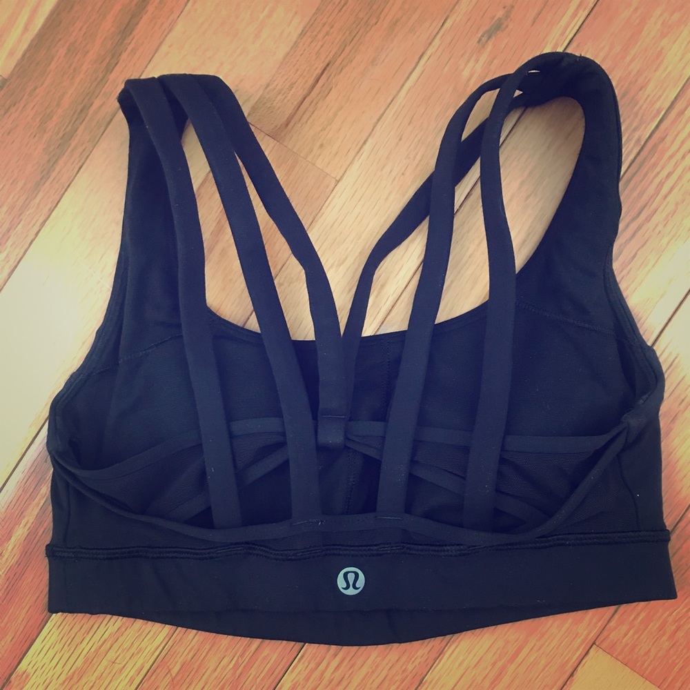 Lululemon strappy sports bra size 4